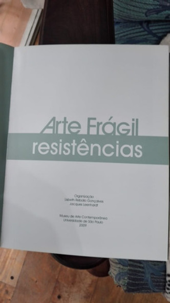 Arte Frágil Resistencias Ano Da Franca No Brasil Incluye Cd 1