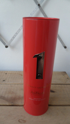 Lata Vino Antigal (vacia) 1