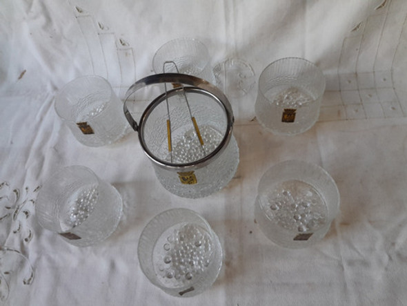 Hilera Con 6 Vasos De Whisky De Vidrio 1