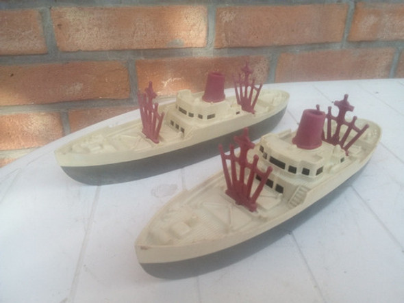 Antiguo Barco Transatlántico En Plástico Duro Años 50 Aprox. 0
