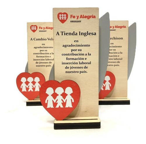 10 Trofeos De Madera Corte Láser Personalizados Con Logo 0
