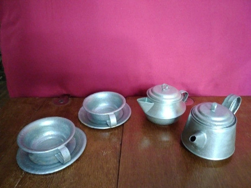 Antiguo Juguete,metal,2 Tazas,2 Platitos,tetera Y Lechera 0