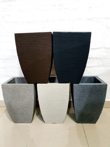 Maceta Minimalista  Polietileno Pirámide!! 0