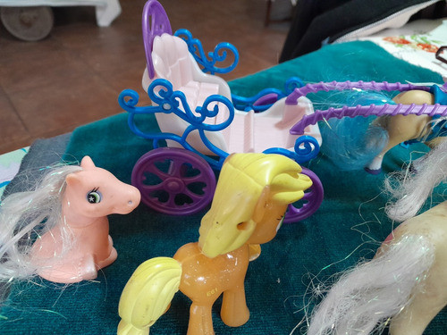 Lote Juguetes Pequeño Pony  Caja 1 1
