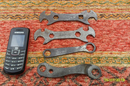 Par De Antiguas Llave De Bicicleta Cane ? Monark 1