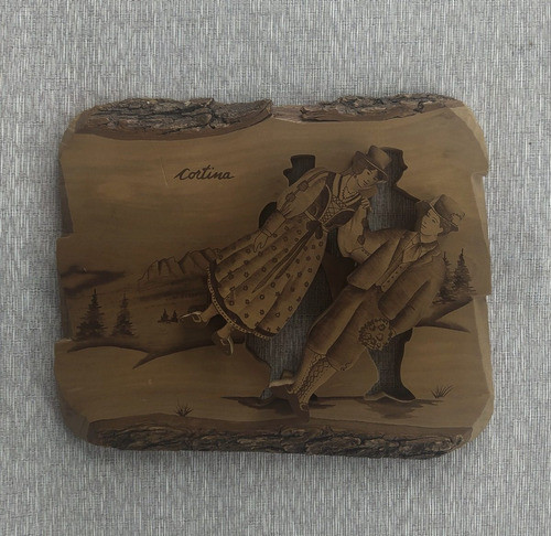 Tabla De Madera Decorativa Grabada Y Calada Cortina 1