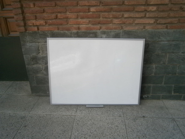 Pizarra Grande Con Borde De Aluminio 1,23 X 91 Alto 0