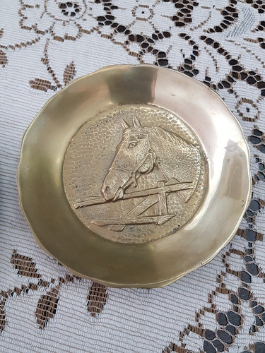 Plato De Bronce Para Colgar Con Figura De Animales (1) 1