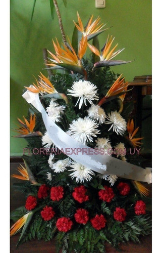 Palma Fúnebre Con Flores De Estación 0