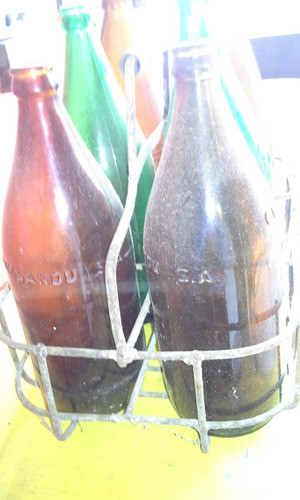 Casillero De Hierro Con Botellas  Antiguas 1