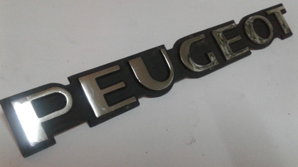 Peugeot 504 Insignias Metalicas 1