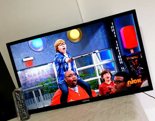 Led 32 Pulgadas - Samsung  - Base De Apoyo - 1