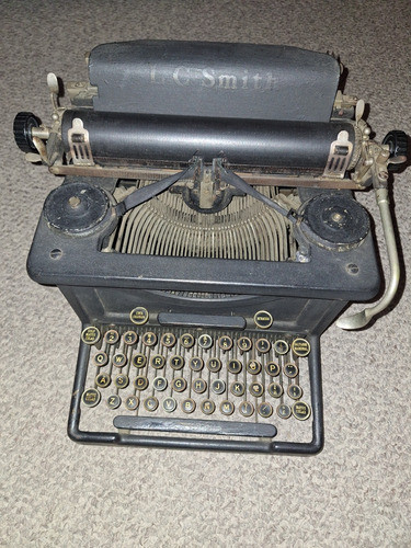 Maquina De Escribir Antigua Años 50 1