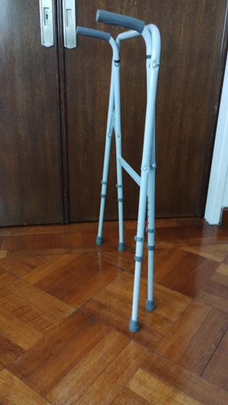 Andador Ortopedico A11 S/ruedas 1