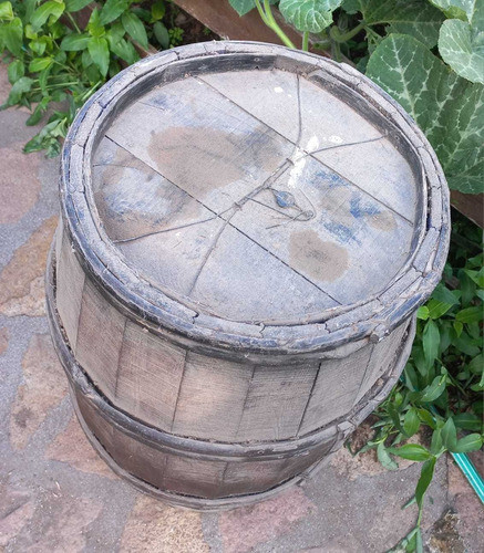 Antiguo Barril De Madera 1