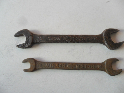 Herramienta Llave Insignia Nissan Datsun 280zx Antiguo 1