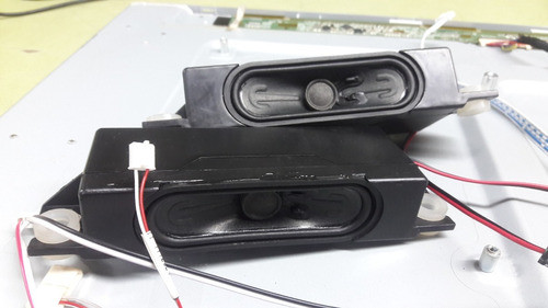 Juego De Parlantes Sanyo Lce32ih12 1