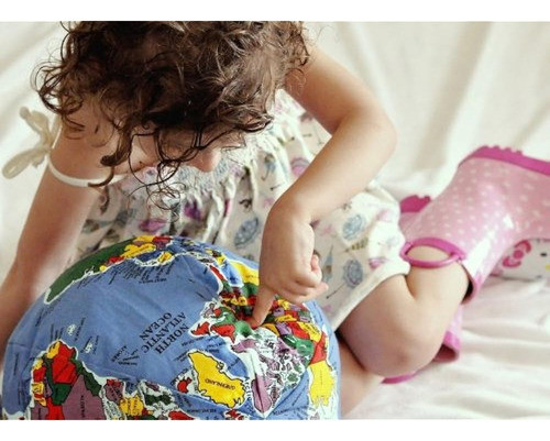 Pocket Huggaplanet Earth 1