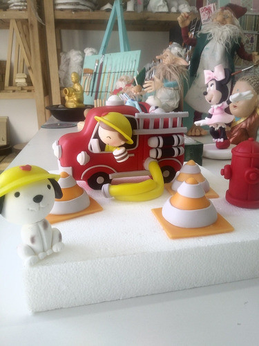 Adorno Torta Bombero Porcelana Fria 0