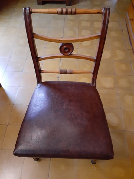 Silla Antigua De Madera 0