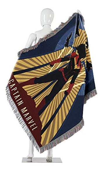 Marvel's Captain Marvel, Manta Tejida Con Tapiz  Lift Off , 1
