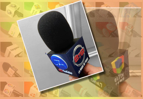 Cubos Y Triangulos Porta Micrófonos Personalizados 1