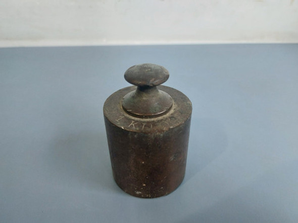 P 001 - Antigo Peso De Balança De 1 Kilos Em Bronze 0