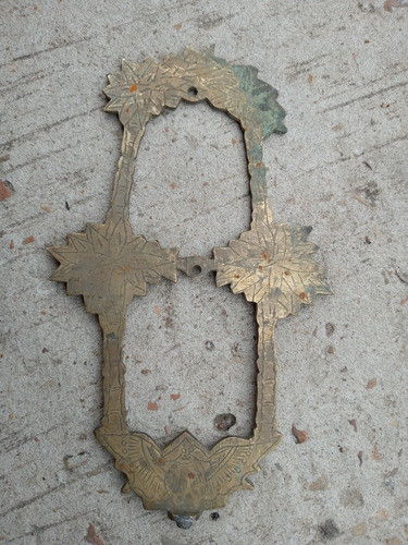 Antiguo Aplique De Bronce De 18,5 X 11 X 2,5mm De Espesor 1