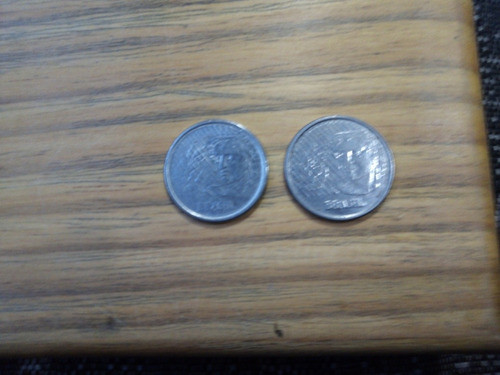 Antiguas Dos Monedas De Brasil Año 1994 De 50 Centavos 1
