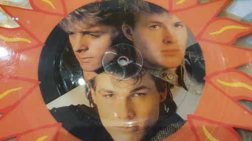 Aha The Sun Always Shines On Tv Picture Con Forma 1