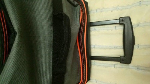 Bolso Coleman Usa Con Dos Ruedas Y Barral Corto 1