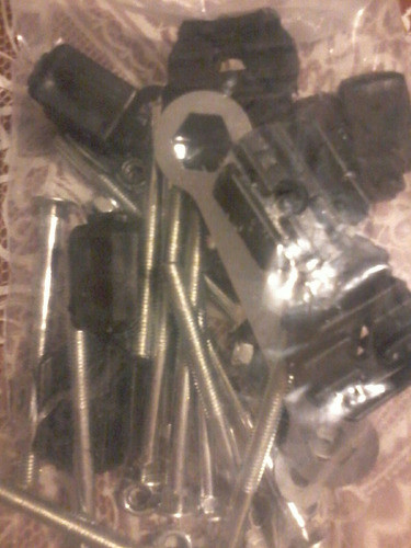 Tornillos De 7.5 Cmts Para Cama Eastica 12x$480. 1