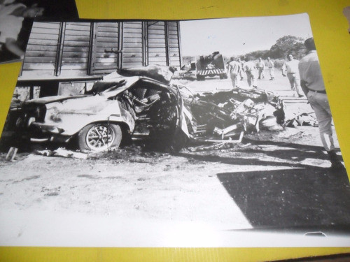 Concurso Foto Fotografia Policial Peugeot 504 Accidente Ruta 0