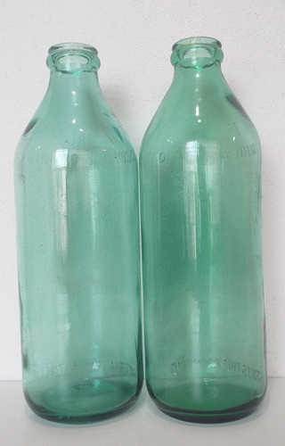 2 Botellas Aceite 1,5 L Años 70 Idénticas Impecables !! (76) 1