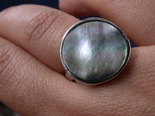 Anillo Acero Y Nacar Tornasol Redondo Luli Oferta 1