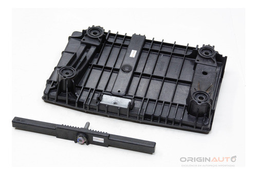 Suporte Bateria Mercedes C200 2019 A2056201302 1