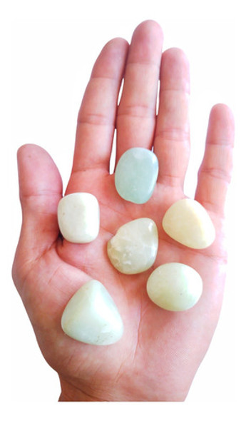 Jade Verde Piedra Energética Natural . Calma, Tranquilidad 1 Jade Verde Piedra Energética Natural . Calma, Tranquilidad 1