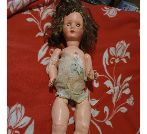 Muñeca Antigua De 53 Cms Con Detalle En Pie Izquierdo 1