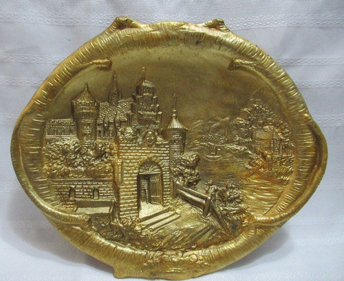 Antigua Placa De Bronce Paisaje Escena En Relieve Castillo 0