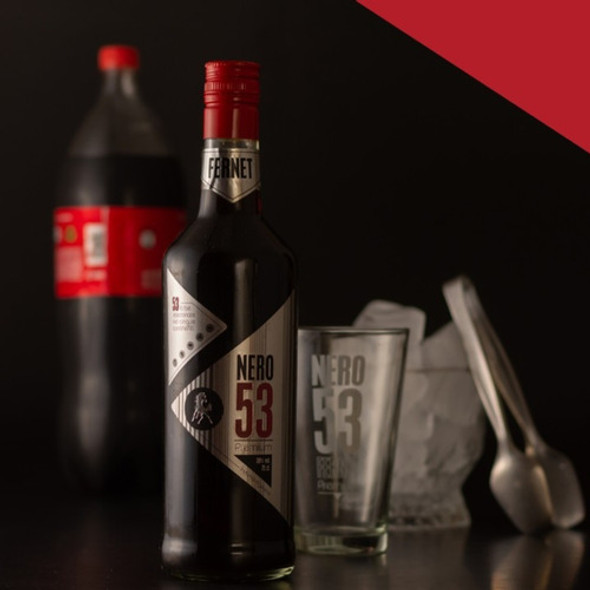 Fernet Premium Nero 53 Clásico 750ml + 2 Cocas 2.25lt 1 Fernet Premium Nero 53 Clásico 750ml + 2 Cocas 2.25lt 1