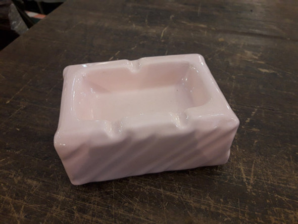 Antiguo Cenicero Hermoso De Ceramica Color Rosa 0