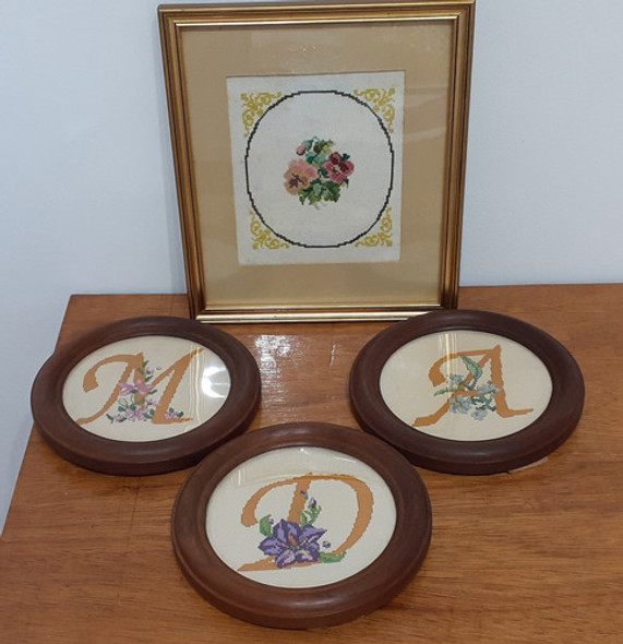 Lote De Cuadros Antiguos Bordados (3) 0