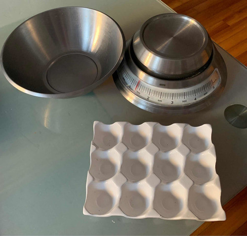 Balanza Y Huevera Cerámica 1