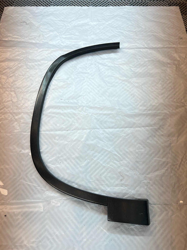 Moldura Guardabarro Delantero Volkswagen Tiguan 0