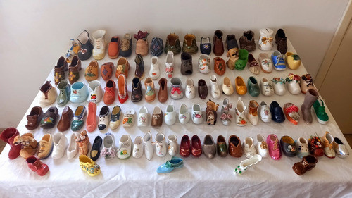 Gran Coleccion 104 Zapatos Zuecos Antiguos Vitrina Veala 0