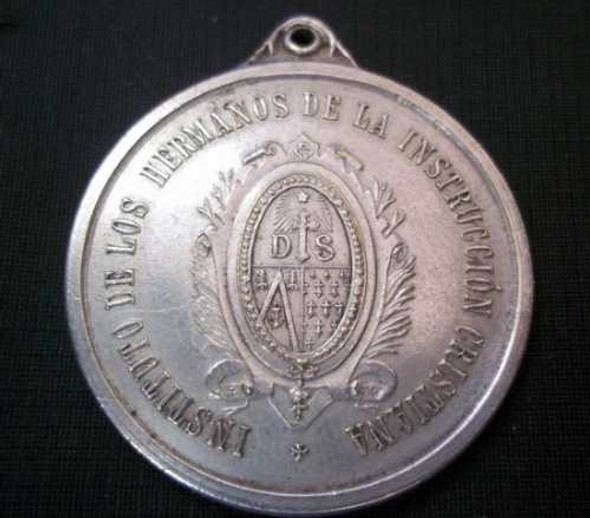 Antigua Medalla Inst.hermanos Intrucción  Cristiana- 1