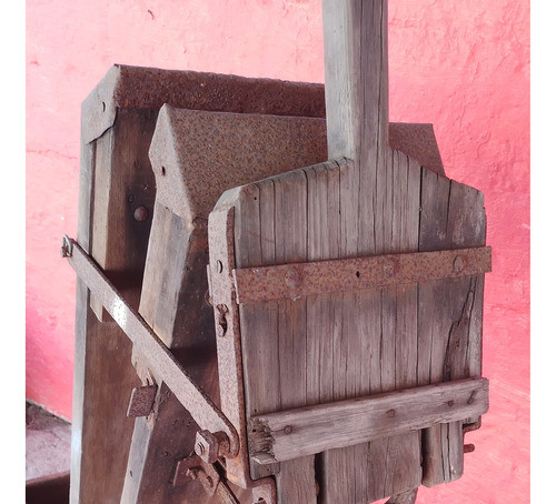 Maquina De Armar Escobas 0