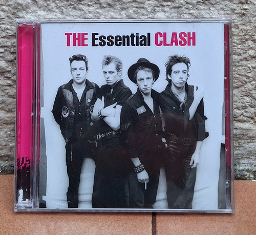 The Clash (essential 2cd Nuevo) Ramones, U2, The Cure. 0