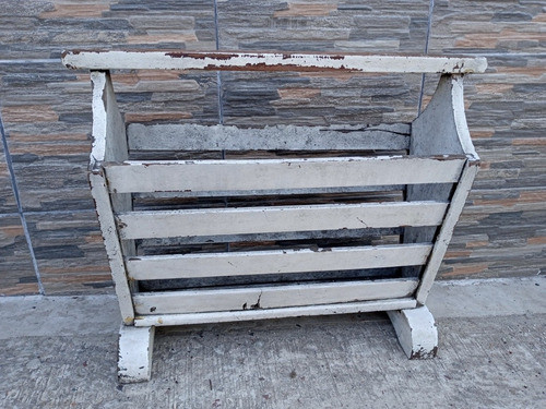 Antiguo Revistero De Madera A Reciclar 54,5 X 19 X 46 Alto 0