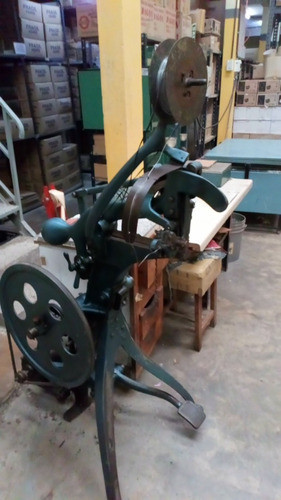 Cosedora De Esquinas Para Cajas Cartòn 1